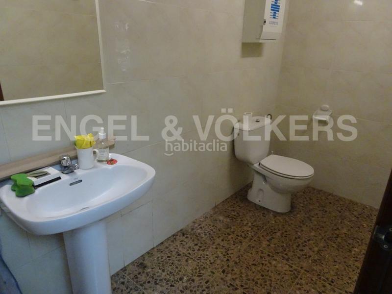 Foto d2396258-f8da-4d03-9189-49887fbd9da1. Affitto locale commerciale con riscaldamento in Gorg Badalona