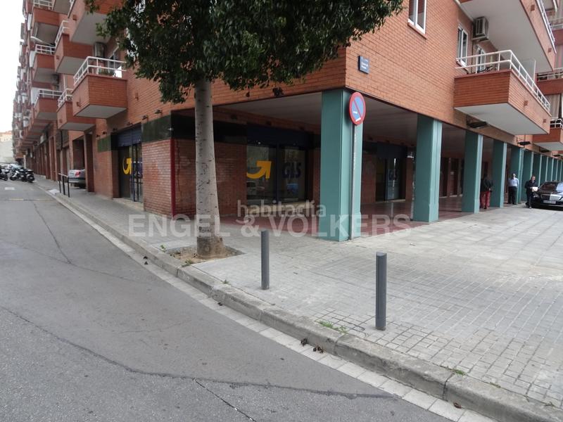 Foto 1546d274-49d5-4d24-9362-4aa814a473e8. Alquiler local comercial  disponible en Badalona