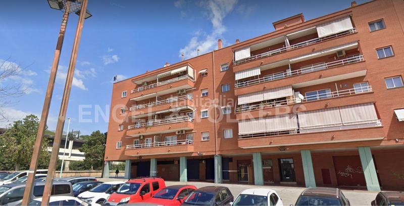 Foto a33b47a2-e87b-44fa-b8a1-586d4d2aff03. Rent business premise with heating in Gorg Badalona