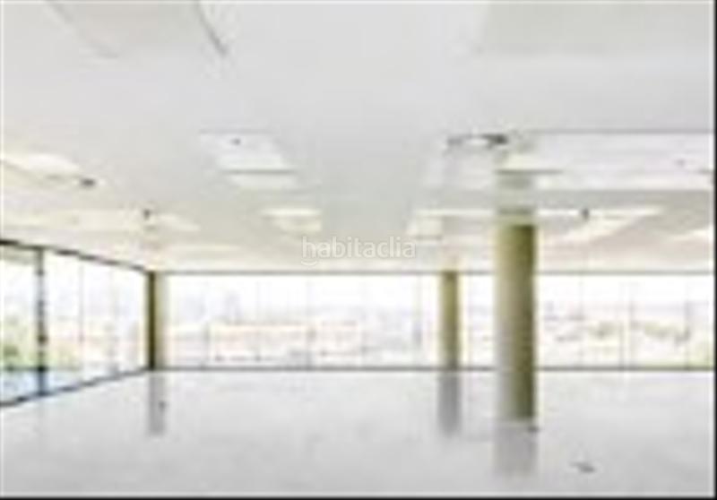 Foto d49e4bd6-f5b6-48f9-bfec-76e14c4fc65c. Alquiler oficina edificio de oficinas en zona franca en Barcelona