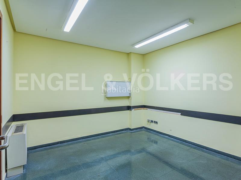 Foto 08c6a2e2-efaa-4b53-baae-f7c760c109e6. Locale commerciale in Putget - Farró Barcelona