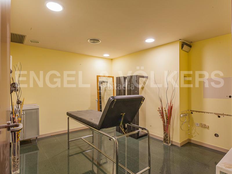 Foto c89ecddb-9a0a-45fa-8167-5d61039a88ff. Locale commerciale in Putget - Farró Barcelona