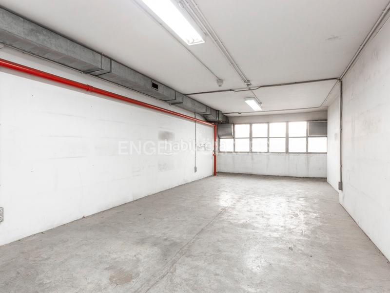 Foto 095fceb9-13b6-448b-b220-610aea7e963b. Local comercial se vende gran local de 2.372 m2 en Manresa