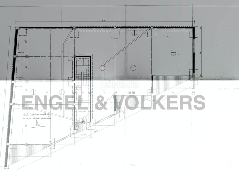 Foto 7668d365-f897-4f91-b4a9-fe2aaab9cf65. Local comercial se vende gran local de 2.372 m2 en Manresa