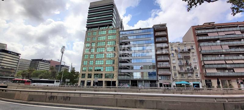 Foto 4c0b0a44-85f9-4729-8e6a-2bfecc14e7f9. Miete büro mit parking in La Bordeta Barcelona