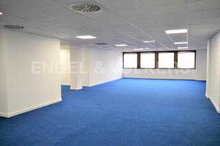 Oficina a Sant Gervasi - Galvany. Oficina de 171m2 en edificio de oficinas, situada en via augusta
