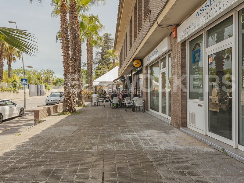Foto 3b19816b-9d15-4d3d-bf6d-e37fce02678e. Local comercial venta local Valldoreix de 90 m2 pb 206 en p1 en Sant Cugat del Vallès