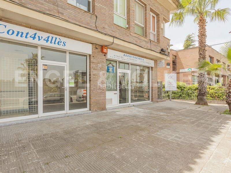 Foto bc00a366-720f-4e90-935d-d81ca692bd1d. Local comercial venta local Valldoreix de 90 m2 pb 206 en p1 en Sant Cugat del Vallès