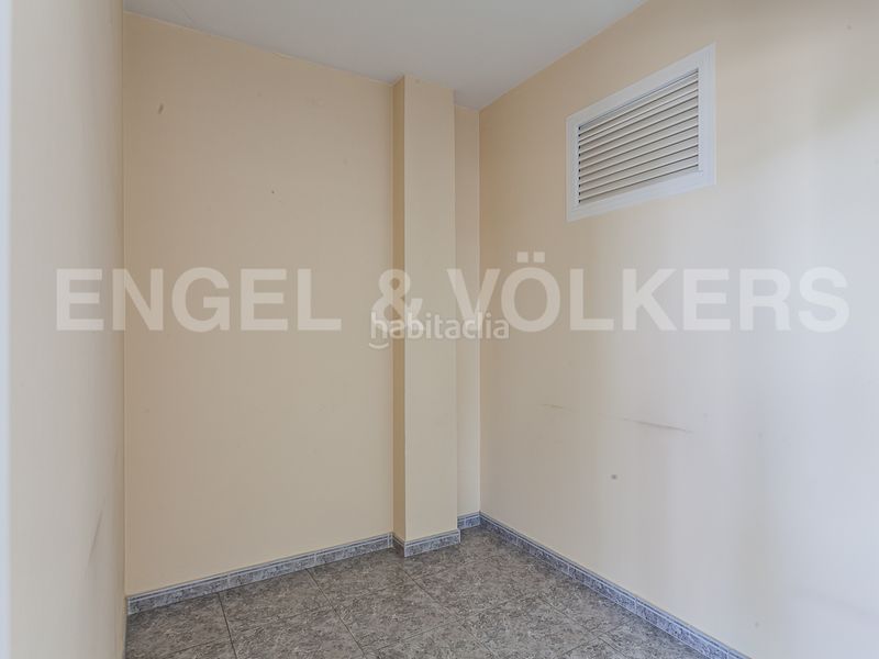 Foto cdd6023f-76d1-4190-aef9-6a6202577437. Local comercial venta local Valldoreix de 90 m2 pb 206 en p1 en Sant Cugat del Vallès