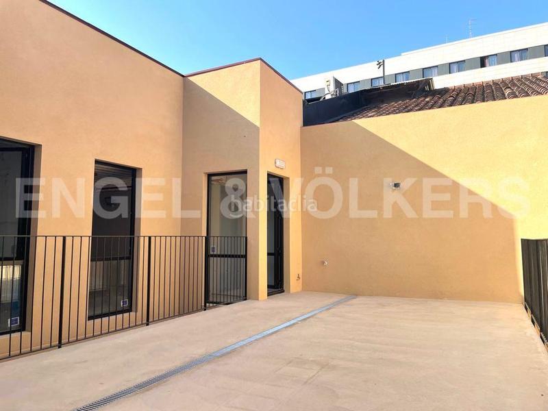 Foto 62161920-1f8f-4eca-b3f6-29fb35812c04. Ufficio con parcheggio in Poblenou Barcelona