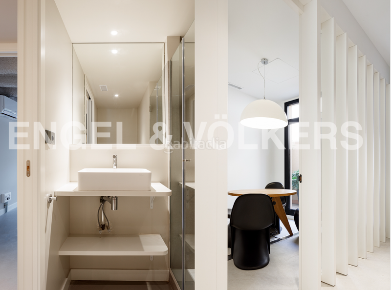 Foto 7be2c31d-e455-40dd-99ea-d8aa8c75974d. Ufficio con parcheggio in Poblenou Barcelona