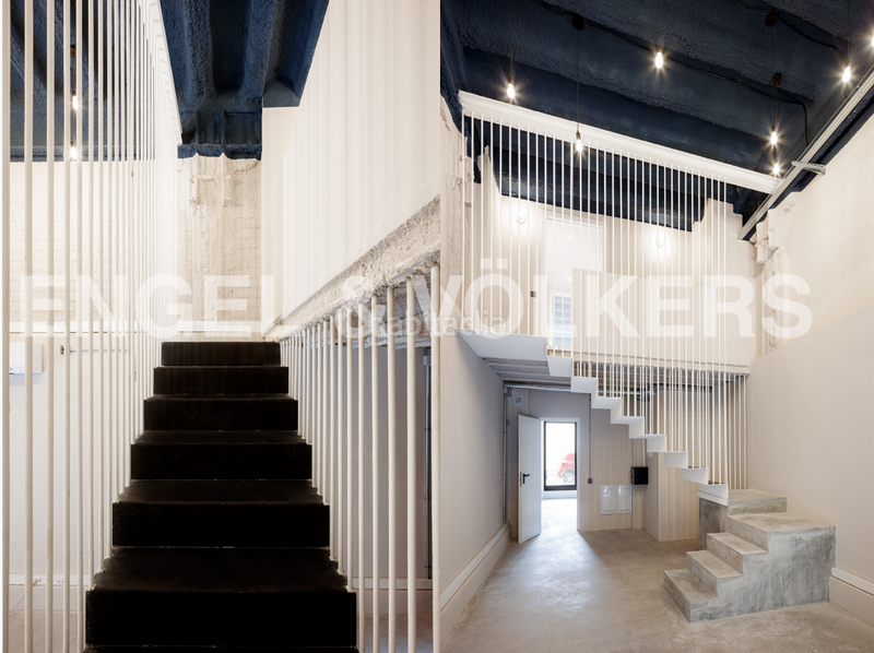 Foto 9191e339-7671-4d69-bc87-78b5eb21af6a. Ufficio con parcheggio in Poblenou Barcelona