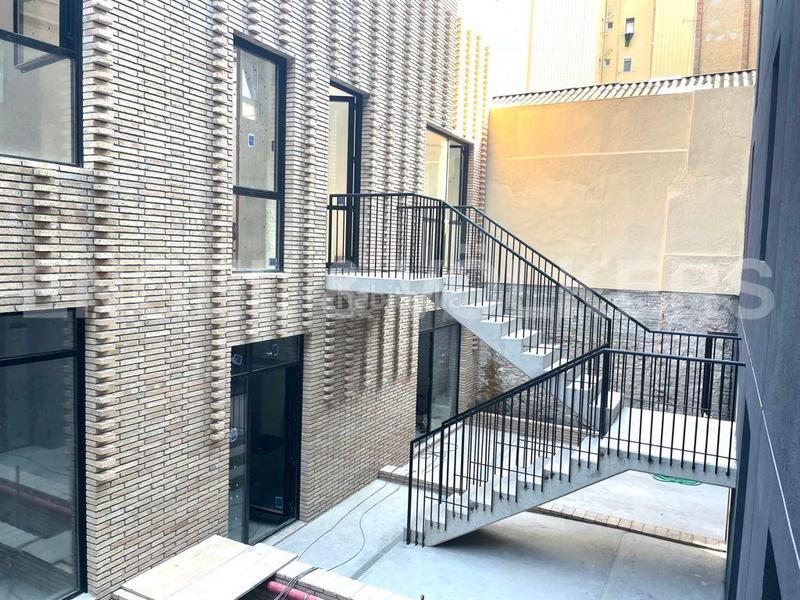 Foto c96480c5-54e5-40d8-828f-956ed1820347. Ufficio con parcheggio in Poblenou Barcelona