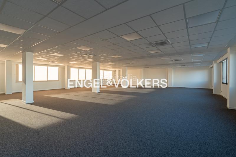 Foto 30b9070b-80aa-4ac9-8c6d-94a005cb38b8. Affitto ufficio con riscaldamento parcheggio in Sant Domènec Sant Cugat del Vallès