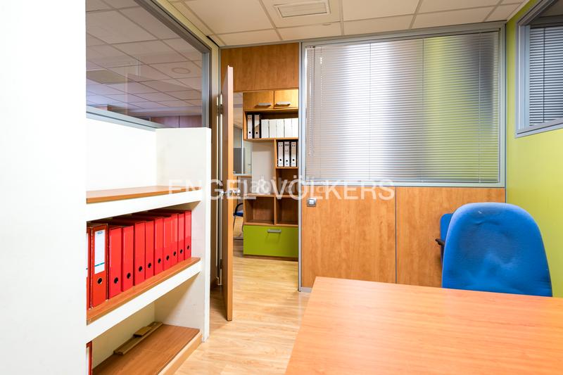 Foto 0c4addef-abdd-4ec2-985c-35984ec20e68. Office space in Barri de les Corts Barcelona