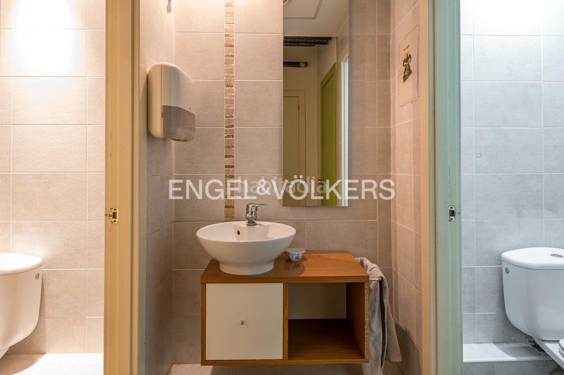 Foto b262bb44-f752-460d-a8bf-928b2757aabc. Office space in Barri de les Corts Barcelona