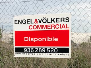 Industrial plot in Casserres. Magnifico solar industrial de 19.100 m2 en la población de casse