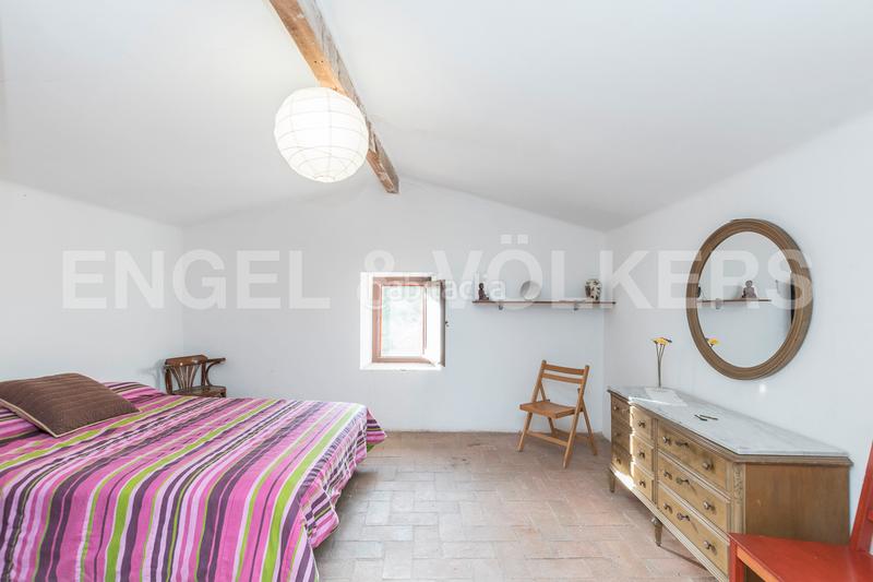 Foto 04372e07-4f51-4124-bb0a-481b9f879c06. Edifici a Castellví de Rosanes