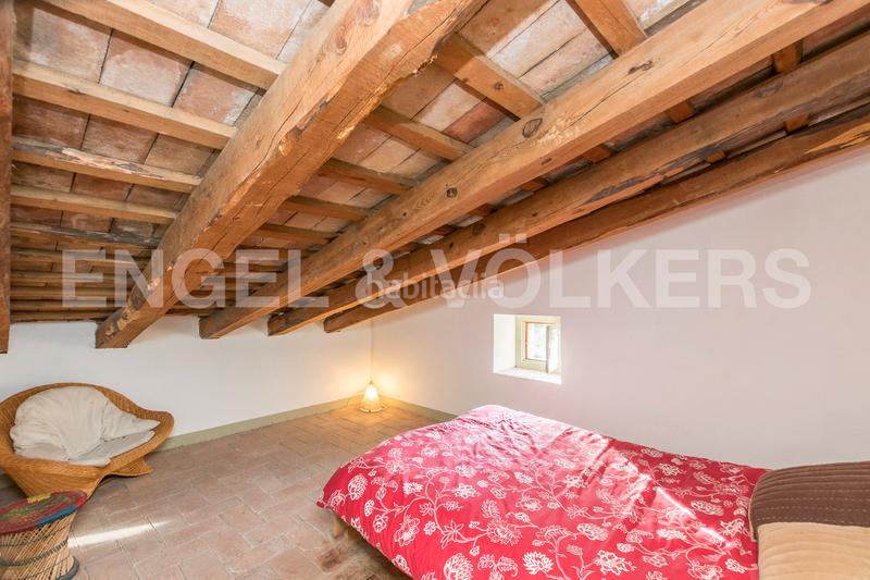 Foto 33a3bd8d-cddf-41ae-97d3-ff5575fd59f3. Edifici a Castellví de Rosanes