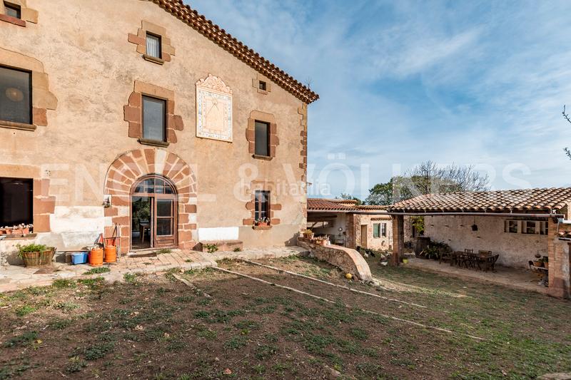 Foto 4adea0f5-8170-41f6-be95-e75d2be5a14a. Edifici a Castellví de Rosanes