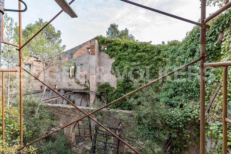 Foto 5386df56-0eb7-4dbb-8562-79d61ca9cd7c. Edifici a Castellví de Rosanes