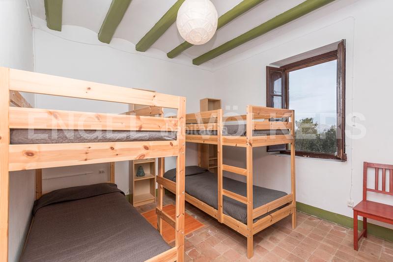 Foto 9b7e47b5-95bc-4089-b7f2-6cd586a0bd8c. Edifici a Castellví de Rosanes