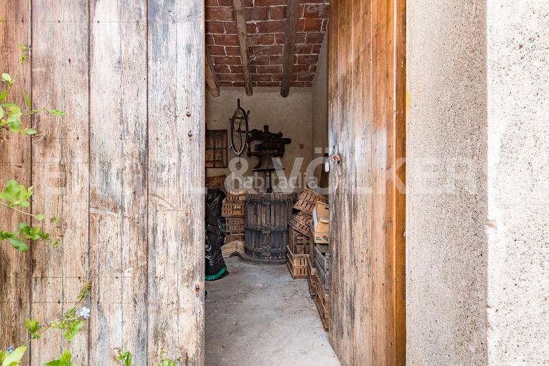 Foto 9de3a962-162c-4301-b06a-999b44266586. Edifici a Castellví de Rosanes