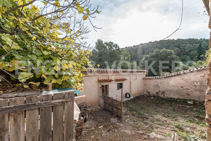 Foto ab94f515-9e72-4d2c-a9c3-2892c473fa9b. Edifici a Castellví de Rosanes