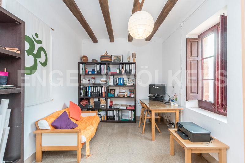 Foto ad3f74ee-c341-404e-b0b6-739bf7f0d2dc. Edifici a Castellví de Rosanes