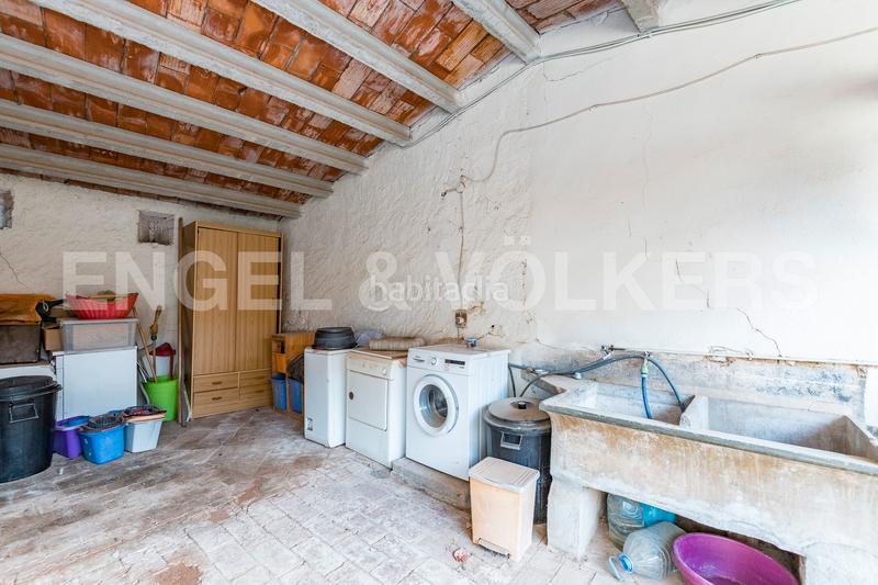 Foto f4744ded-19b2-42af-a1a7-0ddbb18b5959. Edifici a Castellví de Rosanes