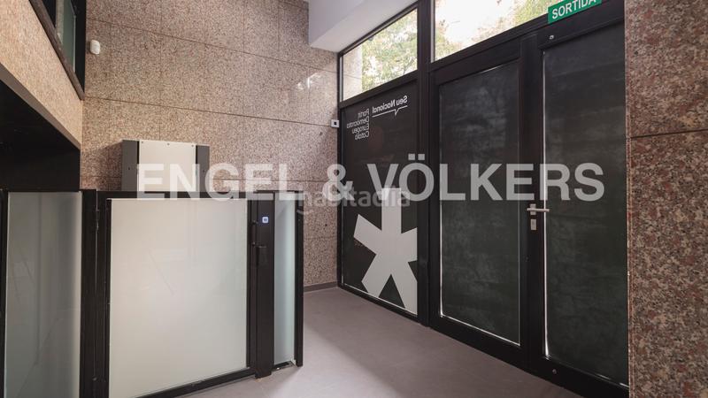 Foto 53fe0bfe-dde5-453b-be32-6af0cefb387a. Rent office space with heating in La Nova Esquerra de l´Eixample Barcelona