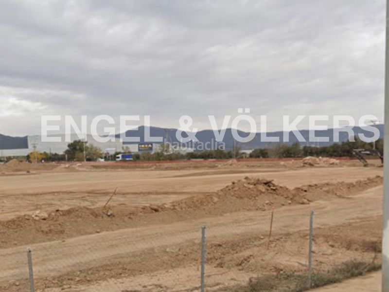 Foto b4b65118-47fa-4829-b017-be5b37b46ba9. Area edificabile industriale in Valls