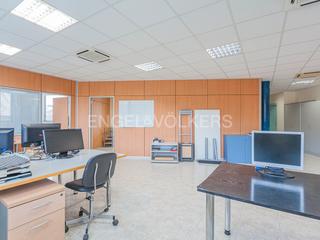 Lloguer Local Comercial a Molins de Rei. Localoficina en alquiler excelente estado c. francesc macia, mol