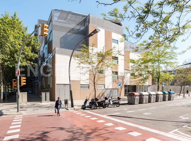 Foto 5326ba97-0840-4666-8572-ab44ed2ded7f. Oficina a Sant Ramon - Maternitat Barcelona