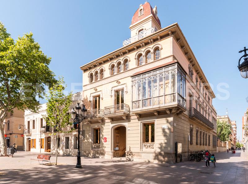 Foto bf4b936e-5b9e-44aa-9d6c-d08634d3a392. Oficina a Sant Ramon - Maternitat Barcelona