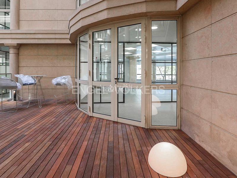 Foto 042ee00a-acea-43de-a7b1-bc10ac87ef6d. Lloguer oficina amb aparcament a Fort Pienc Barcelona