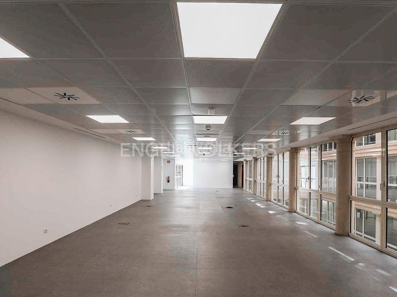 Foto b14ab0ce-4659-42ff-96f5-ed4649404573. Lloguer oficina amb aparcament a Fort Pienc Barcelona