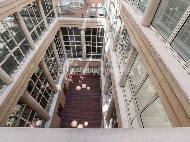 Foto e7e38e6e-a5cf-40bc-bdf0-c63ded0b2370. Lloguer oficina amb aparcament a Fort Pienc Barcelona