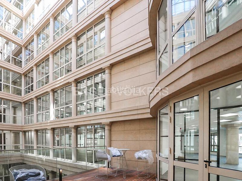 Foto 35827f79-5a9a-4bca-92ef-3b93f283f64c. Lloguer oficina amb aparcament a Fort Pienc Barcelona