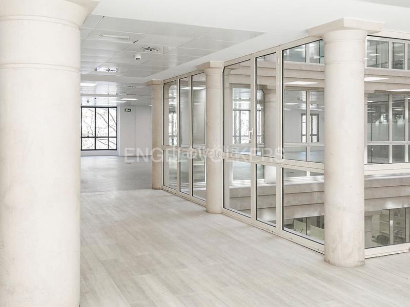 Foto 5478a3d1-baf6-4139-adda-c44c6d10515b. Lloguer oficina amb aparcament a Fort Pienc Barcelona