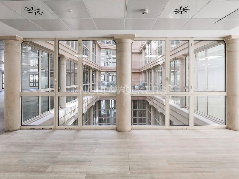 Foto 5e331584-9b11-4e95-a120-11bffc289745. Lloguer oficina amb aparcament a Fort Pienc Barcelona