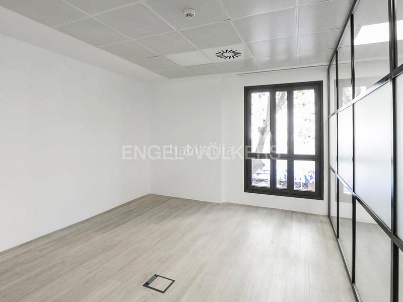 Foto 28f6c0e1-f9cf-4d12-93e4-53a687bcfbee. Miete büro mit parking in Fort Pienc Barcelona