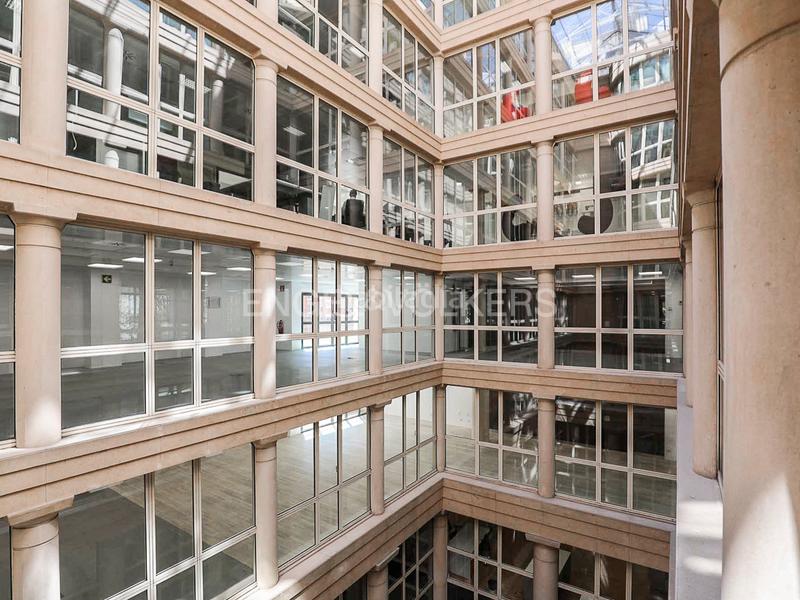 Foto 4ca7ff87-dc46-4e84-9e00-5009b1097abf. Miete büro mit parking in Fort Pienc Barcelona