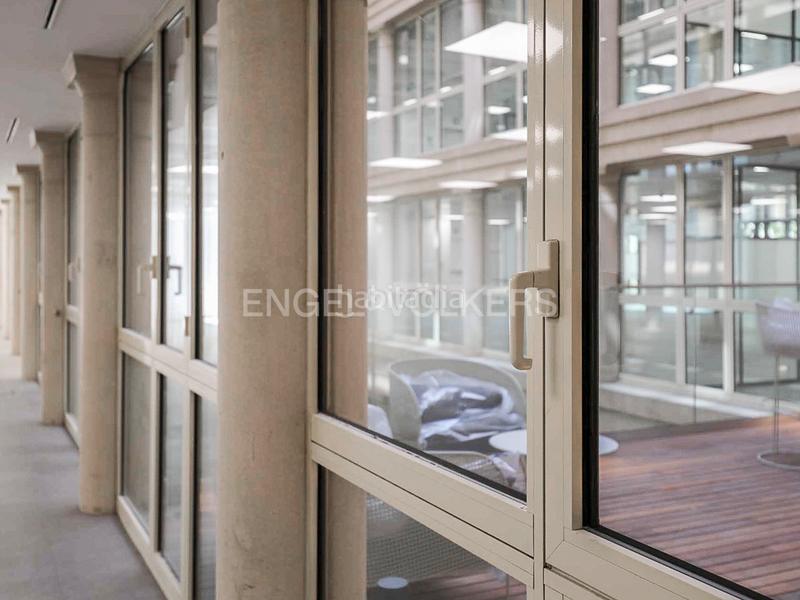 Foto 5c204e50-83a5-4bd0-a0e6-e00965eac2fb. Miete büro mit parking in Fort Pienc Barcelona