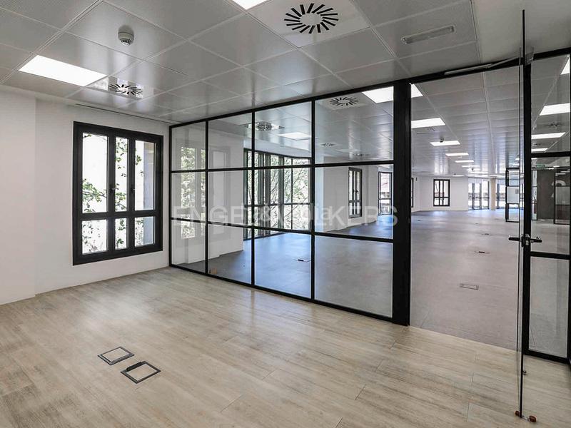 Foto a52faef8-6549-43d8-823f-24c33c07e122. Miete büro mit parking in Fort Pienc Barcelona