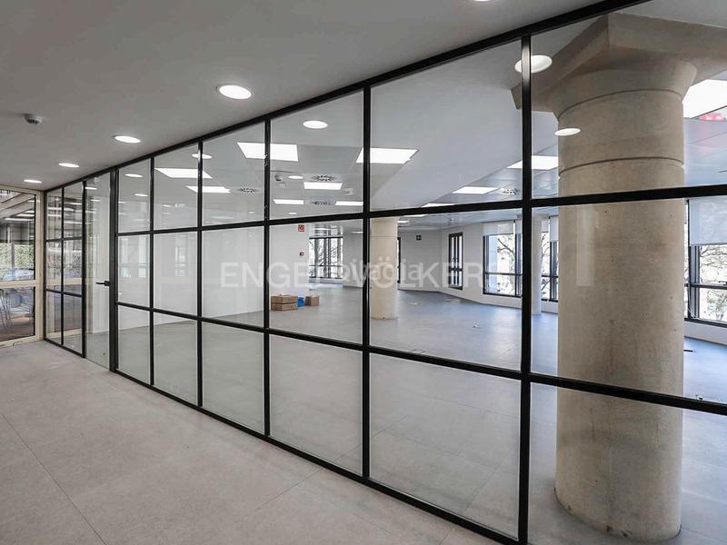 Foto ac35ff89-6b88-4cdc-89f1-0716d7f6c915. Miete büro mit parking in Fort Pienc Barcelona