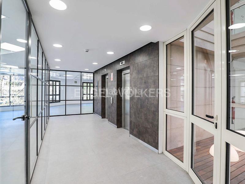 Foto bb11e428-6bf4-4d2a-b17c-0a930fc8df67. Miete büro mit parking in Fort Pienc Barcelona