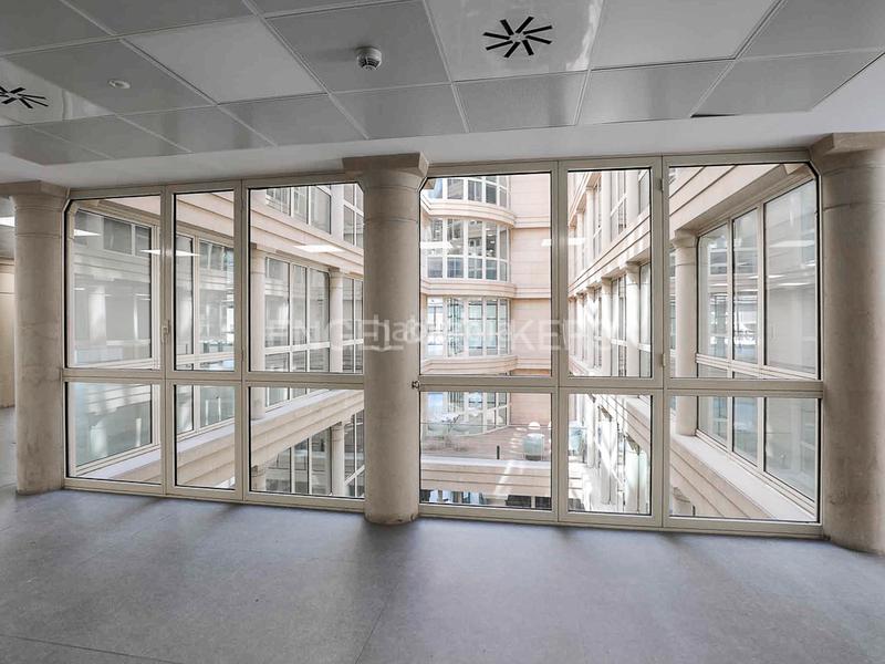 Foto ff43662e-23e7-4b51-b210-fa142abe81ee. Miete büro mit parking in Fort Pienc Barcelona