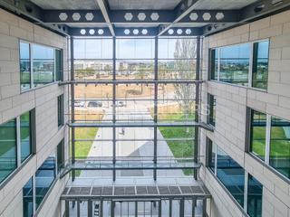 Lloguer Edifici a Zona Industrial. Edificio corporativo a 5 minutos del aeropuerto