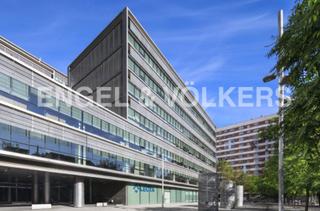 Miete Büro in Diagonal Mar i el Front Marítim del Poblenou. Oficina en el 22 a 10 minutos de la playa